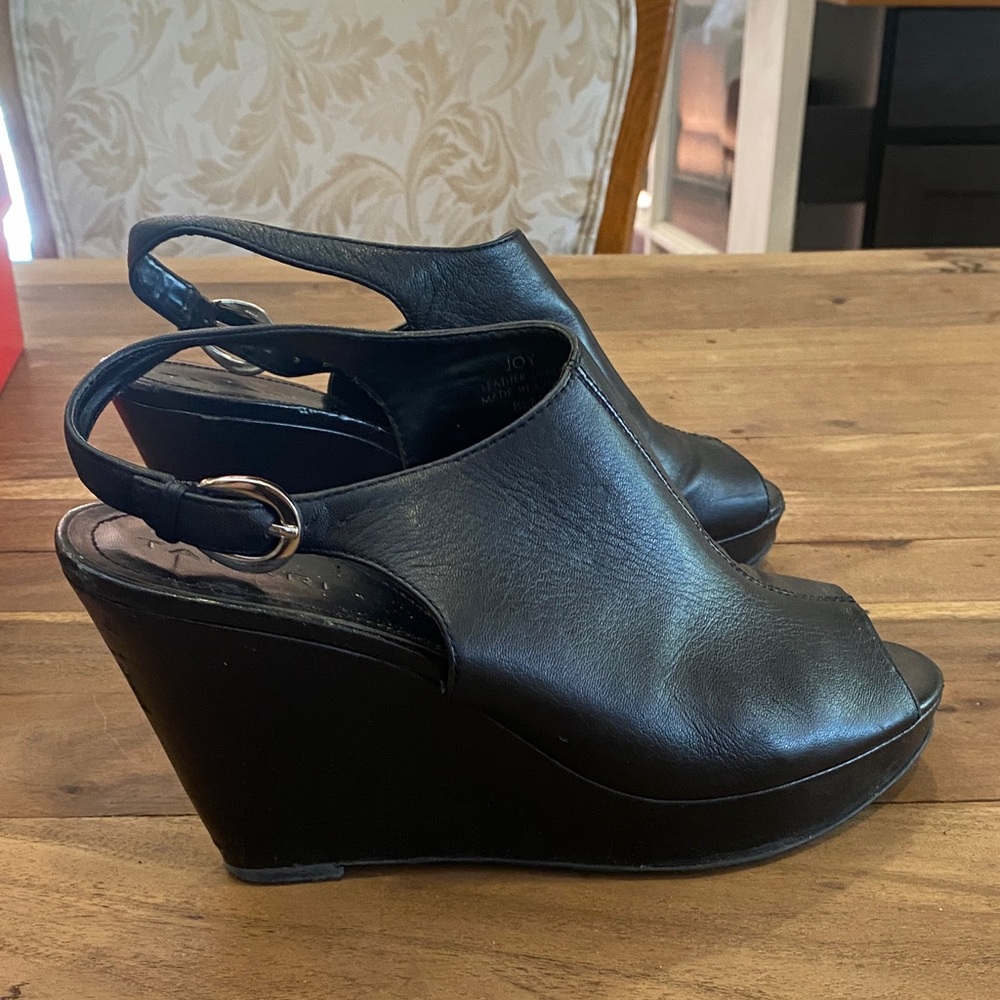 Tahari Black Leather Wedge Sandals